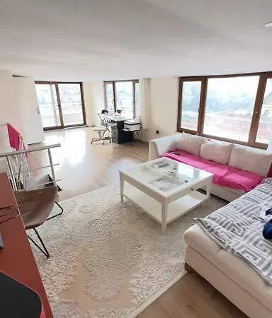 Besiktasin Kalbinde Lejlighed *